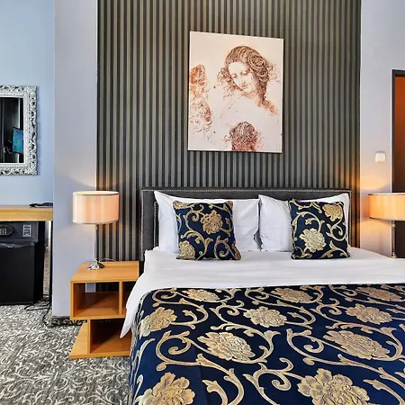 Davinci Hotel 4*
