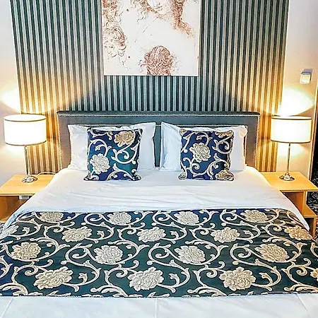 فندق Davinci 4*